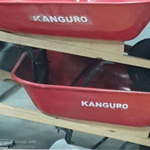 CARRETILLA CANGURO ROJA .